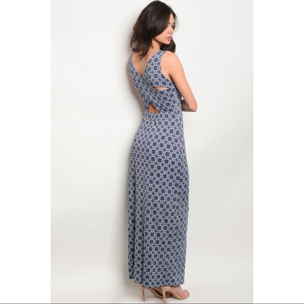 SALES ❗️Sleeveless Navy White Maxi Dress - Picture 4 of 7